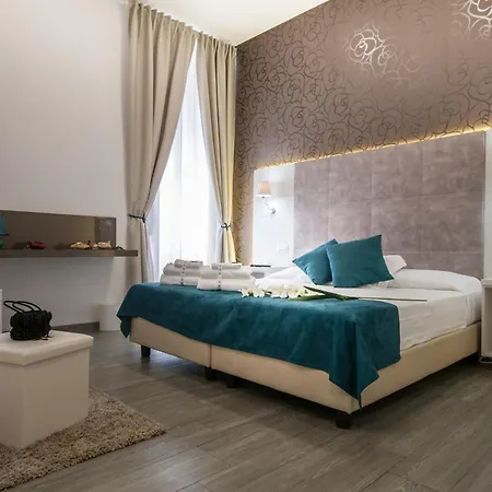 Elenoire & 4* Roma