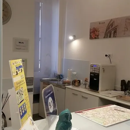 Elenoire & 4* روما